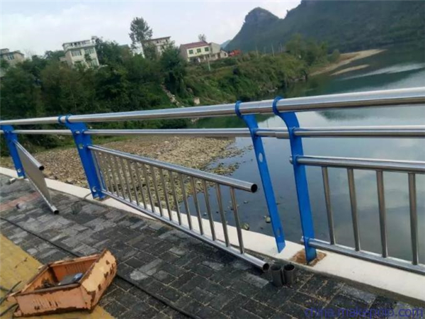 渭南不锈钢复合管护栏是一种卓越的防护材料